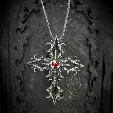 Imagem de 1 colar com pingente de prata de aço inoxidável gótico cravejado de diamante de girassol do mal, estilo vintage, perfeito para uso diário feminino, datas de Halloween, festas, bailes e celebrações.