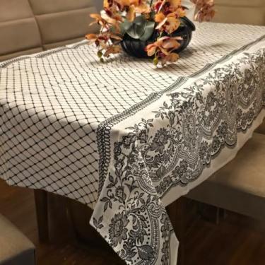 Imagem de Toalha de Mesa de Linhão Elegante e Durável - 4 6 ou 8 Lugares Tecido Sofisticado e Resistente (Arabesco Preto,6 Lugares)