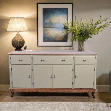 Imagem de Balcão De Madeira Com 4 Portas, 3 Gavetas E Pés Luiz Xv 804 - Verde Chá Com Tampo E Base Imbuia Glazer