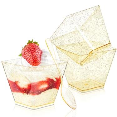 Imagem de Qeirudu Mini copos de sobremesa dourados com glitter de 100 ml com colheres - pacote com 50 copos de sobremesa de plástico dourado pequenos copos de tiro parfait para aperitivos de festa, pudim de