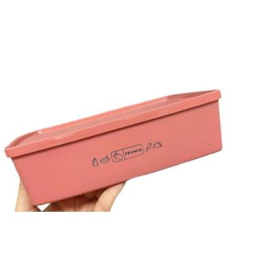 Imagem de Tupperware de freezer aqui tem frango rosa