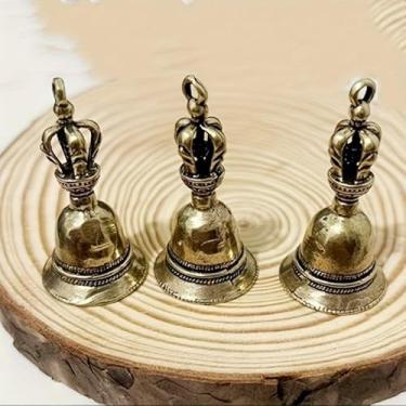 Imagem de 3 peças vintage pequenos sinos de latão sino de vento artesanato tibetano idéias de sino de bronze chaveiro pingente de cobre