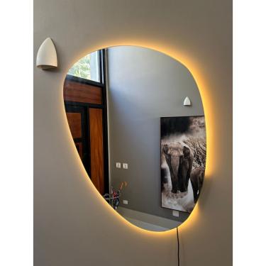 Imagem de Espelho Decorativo Com Led Orgânico 80x60cm