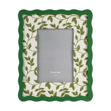Imagem de Synovana Moldura bordada de folha verde – Porta-retrato de tecido 12 x 18 cm com bordas verdes onduladas para casamento, aniversário, exibição de mesa