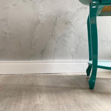 Imagem de Rodapé de Poliestireno 12cm X 15mm Frisado Metro Linear- Gr120f - Barra com 2,40ml - caixa com 2,4 Unidade - Branco