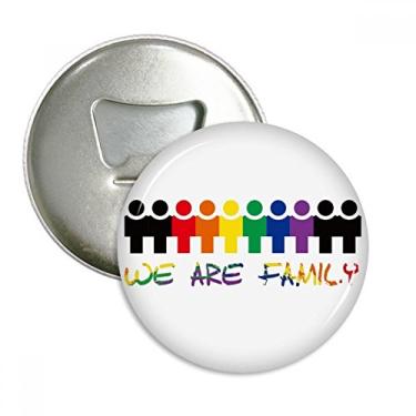 Imagem de Bandeira de arco-íris LGBT We Are Family, abridor de garrafas, emblema multifuncional