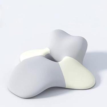 Imagem de Xiamenzcx Travesseiro ergonômico de pescoço para dormir – Almofada de espuma viscoelástica, perfeita para dormir de lado, ler na cama, suporte de laptop de mesa, jogos e uso de telefone – Alivia dores