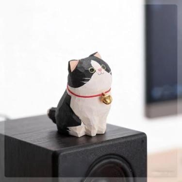 Imagem de ShaoAngDuoMi Estatueta de gato de smoking preto e branco esculpida à mão – Mini estátua de gato para decoração de mesa, casa e painel de carro, presente de artesanato colecionável para amantes de