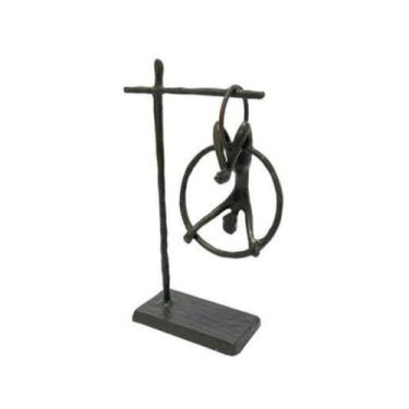 Imagem de Escultura Decorativa Ginasta na Argola Lindos Detalhes luxo - LUXdécor