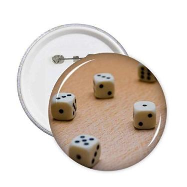 Imagem de Acessórios de decoração de madeira para foto de dados de jogo com alfinetes redondos para crachá, 5 peças