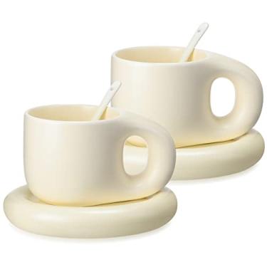 Imagem de Lallisa 2 peças Caneca de café de cerâmica de 400 ml, copo fofo com alça de gordura com 2 peças combinando pires e 2 peças colheres caneca gordinha de café expresso para leite latte chá, café em casa, escritório, lava-louças e micro-ondas