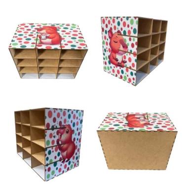 Imagem de Porta Caneta Marcador Organizador Box Mdf Canetinhas - Box Moderno para Canetinhas, Marcadores e Materiais Escolares, Ideal para Mesa, Escritório ou Ateliê(CAPIVARA ESTIMAÇÃO)