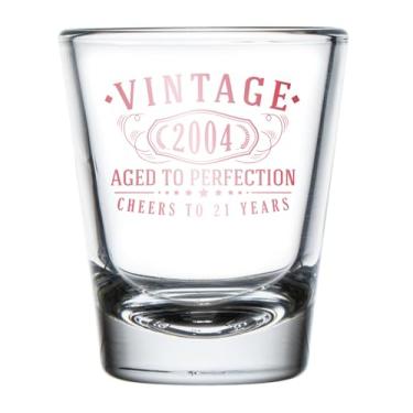 Imagem de Copo de shot vintage 2004 impresso em ouro rosa de 50 ml - Presentes de feliz aniversário de 21 anos para mulheres e homens, Cheers to 21 Years, decoração de 21 decorações femininas, lembrancinhas de