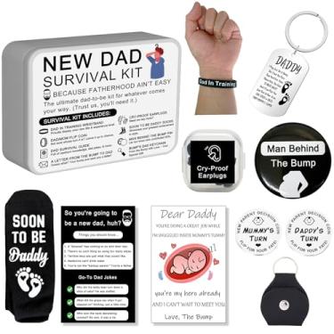 Imagem de Conjunto de presente engraçado para papai novo – Kit de 8 peças para chá de bebê e revelação de gênero – Inclui meias, moeda de decisão, chaveiro, cartão de guia, pulseira e muito mais – presente