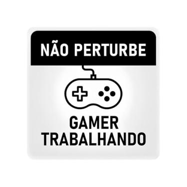 Imagem de Luminária Slim Box USB – Design Minimalista – Luz Indireta – Gamer Trabalhando