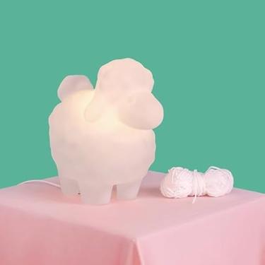 Imagem de Luminária Ovelinha Decorativa Bivolt – Iluminação Suave e Aconchegante para Quarto, Escritório e Espaço de Leitura