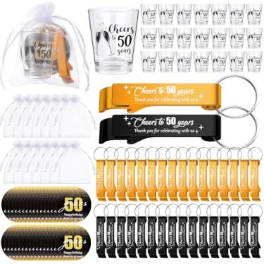 Imagem de Havawish 50 conjuntos de lembrancinhas de festa de aniversário de 50 anos para convidados, abridor de cerveja, chaveiro Cheers to 50 anos, copos de dose de 42,5 g, cartões de presente inquebráveis e