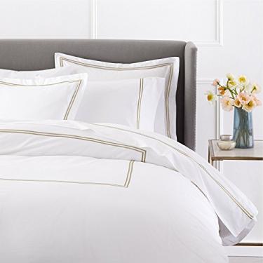 Imagem de BedDecor Conjunto de capa de edredom luxuoso macio escovado 400 fios algodão egípcio bordado com lindo bordado de 2 listras - - Casal/Queen - Branco/Taupe