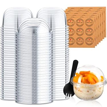 Imagem de Pacote com 50 copos descartáveis de sobremesa de PET transparentes com tampas de cúpula (sem furo), garfos e adesivos para frutas de plástico, bolo de sorvete e mini tigelas de lanche (265 g)