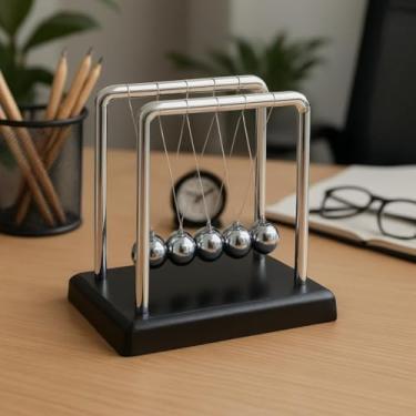Imagem de Pêndulo de Newton Decorativo, Base Preta, 13.5 cm, para Escritório, Sala e Quarto