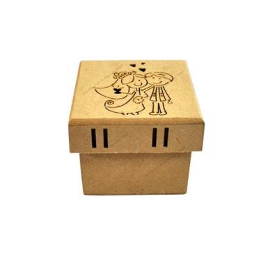 Imagem de Caixa Noivos Corte Desenho Passa Fita 7x7x5,5 Mdf Madeira - ATACADÃO D