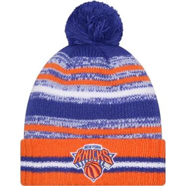 Imagem de Gorro New York Knicks Sideline Sport laranja listrado com punho pompom - NBA Cheer Cuff Knit Cap