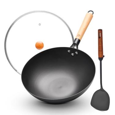 Imagem de Wok de ferro de fundo plano de 12,6 polegadas com tampa de vidro e cabo de madeira, não revestido, frigideira naturalmente antiaderente para fogões a gás, elétricos e de indução