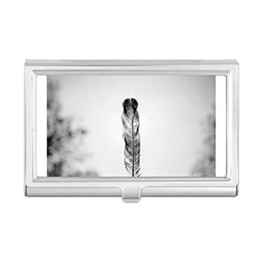 Imagem de Porta-cartões de visita com penas de animais selvagens de organismo terrestre