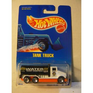 Imagem de Hot Wheels Caminhão tanque com tanque preto e rodas de 5 raios #147