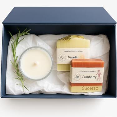 Imagem de Kit Presente Aromaterapia – Vela de Cera de Coco + Sabonetes Artesanais Naturais – Coleção Boas Festas – Caixa Cartonada Vermelha Escura Edição Natal- Alto Padrão