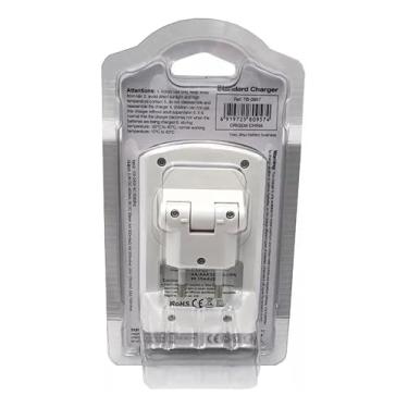 Imagem de Carregador de Pilhas Bivolt Automático, Compatível com Pilhas AA, AAA e Baterias 9V Ni-MH e Ni-Cd, 4 Espaços, com LEDs Indicativos, Proteção Contra Sobrecarga, Plug Articulado, Branco