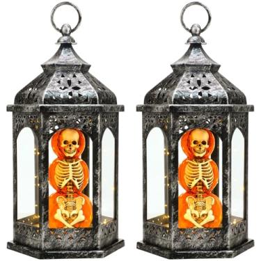 Imagem de Tuanse 2 peças de lanternas de Halloween decorativas com vela LED sem chama, 35,8 cm, metal pendurado, vela vintage, lanterna assustadora, meia abóbora, esqueleto para casa, decoração de festa