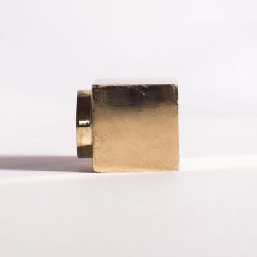 Imagem de Ponteira Maciça Cubo Para Varão 28mm - Dourado - Wiler-K