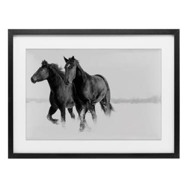 Imagem de Stupell Industries Estampa emoldurada preta de cavalos de inverno galopantes sob vidro por Amy Carroll, 43 x 58 cm