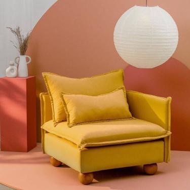 Imagem de Sofá Modular Braço Lateral com Pé Bolinha Sôma Cabecasa Madeiramadeira Mostarda