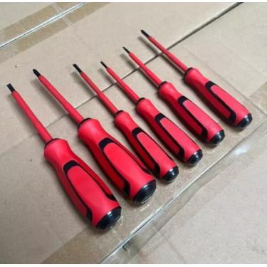 Imagem de Kit Chave Fenda 6 Peças, Jogo Chave Isolada Fenda, Conjunto de Chave Estrela com Cabo Emborrachado Eletricista, Chave de Fenda Linha Premium.