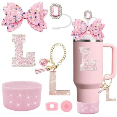 Imagem de Conjunto de acessórios de copo Stanley rosa de 7 peças, decorações de iniciais para Stanley Cup 850.5 g 1,134 g, inclui cobertura de canudo de joia, tampa à prova de derramamento, pingente de alça