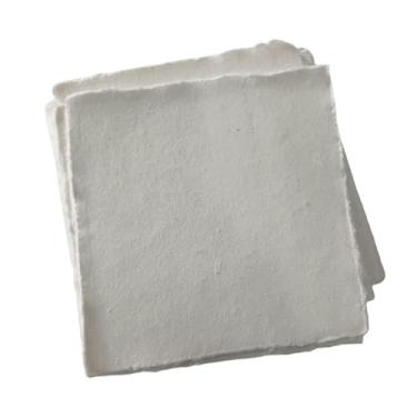 Imagem de Deckle Papers® Folhas quadradas de cartolina de papel feitas à mão para fazer envelope, caligrafia, álbuns, convite de casamento, origami, cartões de menu, desenho, aquarela, tamanho 12,7 x 12,7 cm pacote de 50 - branco
