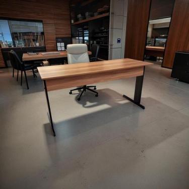 Imagem de Mesa Escrivaninha Home Office 1502 Realme 150x60cm Nogal/Preto