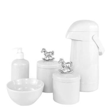 Imagem de Garrafa, Potes, Molhadeira e Porta Álcool-Gel Cavalinho Prata Quarto B