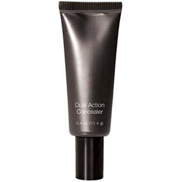 Imagem de Corretivo de dupla ação esconde imperfeições e ajuda a pele a parecer refrescada (pêssego claro)