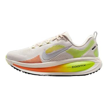 Imagem de Nike Tênis de corrida feminino Vomero 18 (HM6804-002, Phantom/Light Wild Mango/Volt/prata metálico), Fantasma/Manga Selvagem Clara/Volt/Prata Metálica, 36