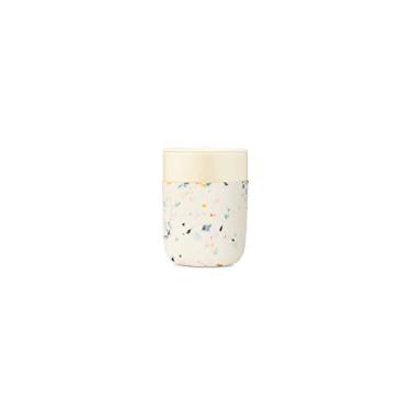 Imagem de W&P Caneca de cerâmica Porter com manga protetora de silicone, creme Terrazzo 340 g | On-the-Go | Copo reutilizável para café ou chá | Portátil | Lavável na lava-louças
