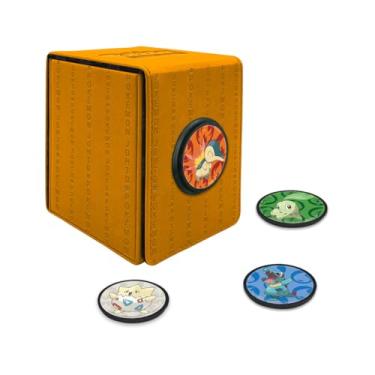 Imagem de Ultra Pro - Pokemon Alcove Click Johto: armazene 100 cartas de manga dupla com 4 emblemas temáticos de Cyndaquil, Totodile, Chikorita e Togepi. Personalize com emblemas de 3,8 cm de diâmetro para um