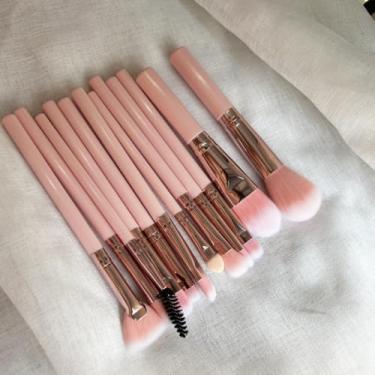 Imagem de Conjunto de pincéis de maquiagem rosa de 15 peças | Pincéis de cerdas macias para blush e contorno do nariz com bolsa de armazenamento 21-4