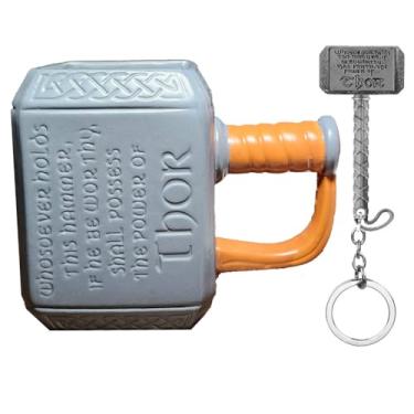Imagem de Edgell House O conjunto de presente Thor Hammer inclui caneca de cerâmica Thor de 510 g e chaveiro abridor de garrafas Thor Hammer - Conjunto de bebida Viking Tankard trazido a você por Edgell House