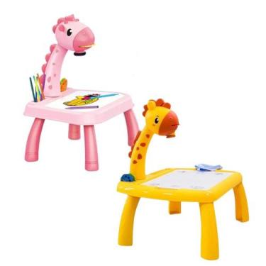 Imagem de Mesa de Desenho de Girafa com Projeção de Vários Desenhos Diferentes L