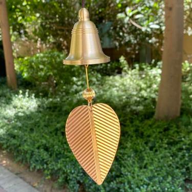 Imagem de Sino pendurado para abrir porta sino folha dourada pingente boa sorte Feng Shui sino sino decoração janela sino para riqueza e segurança escritório jardim decoração de casa ornamento pendurado forma