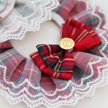 Imagem de Dpofirs Colar de Babador de Gato de Renda Xadrez JK, Acessórios Elegantes e Fofos para Cachecol para Animais de Estimação, Ideal para Donos de Animais de Estimação – Poliéster (M)