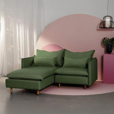 Imagem de Sofá Modular 2 Lugares com Chaise e Pé Madeira Sôma Cabecasa Madeiramadeira Verde